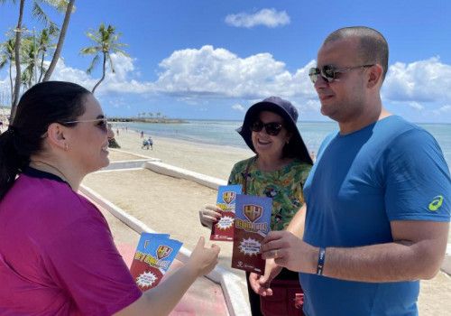 Hemoal encerra Semana Nacional do Doador de Sangue com ação de conscientização na orla de Maceió