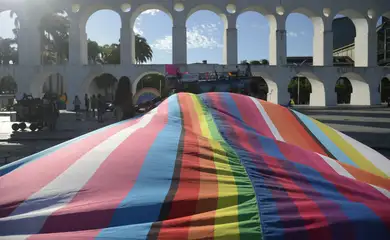 Cartórios registram 13 mil trocas de nomes de pessoas trans em 5 anos