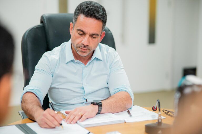 Governo do Estado anuncia redução de imposto sobre comunicação e energia elétrica Administrativa