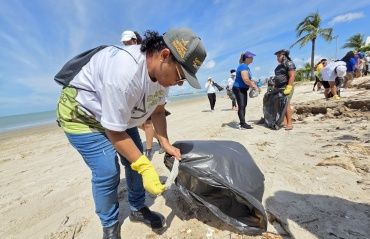 JHC participa de movimento dedicado à limpeza de praias, rios e mangues em Maceió