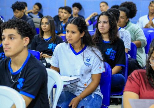 Rede estadual teve crescimento de matrículas na EJA, ensino integral e educação especial