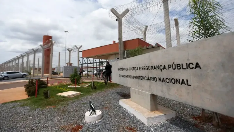 Mendonça autoriza transferência de Vorcaro para presídio federal