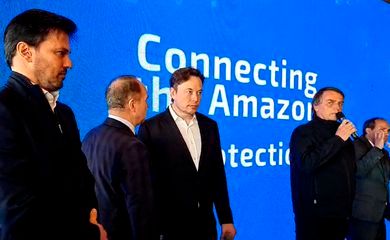 Presidente Bolsonaro se encontra com empresário Elon Musk