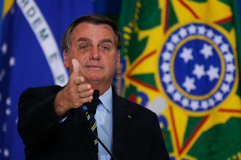 Bolsonaro confirma presença em funeral da rainha Elizabeth II