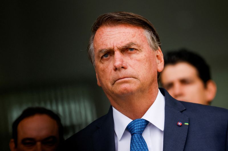 Bolsonaro associa vitória de Lula no Nordeste com índice de analfabetismo