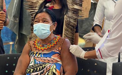 Brasil tem 9,4 mil novos casos e 80 mortes por covid-19 em 24 horas