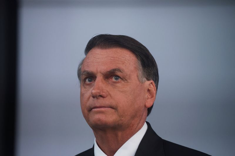 Servidores indicados por Bolsonaro vão ‘atravessar’ o governo Lula