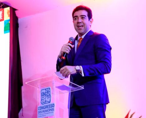 Ministro Bruno Dantas destaca parceria do TCU com municípios