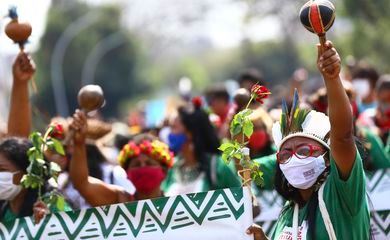 Hoje é Dia: luta dos povos indígenas e internet segura são destaques