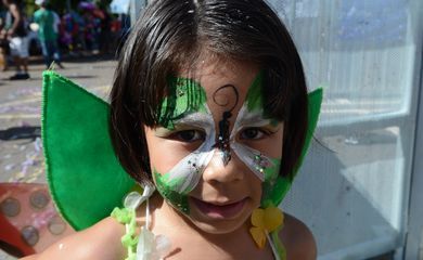 Bloquinhos de rua são brincadeira saudável para crianças