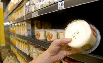 Pesquisa analisa identificação de aditivos em rótulo de alimentos