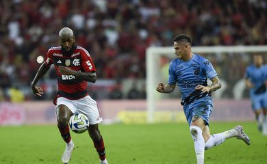 Athletico-PR e Flamengo disputam vaga nas quartas da Copa do Brasil