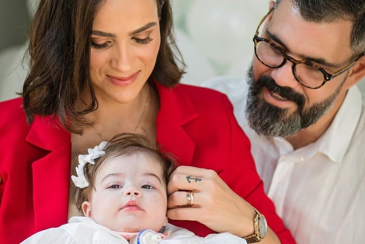 Filha de Juliano Cazarré tem melhora e abandona uso de respirador