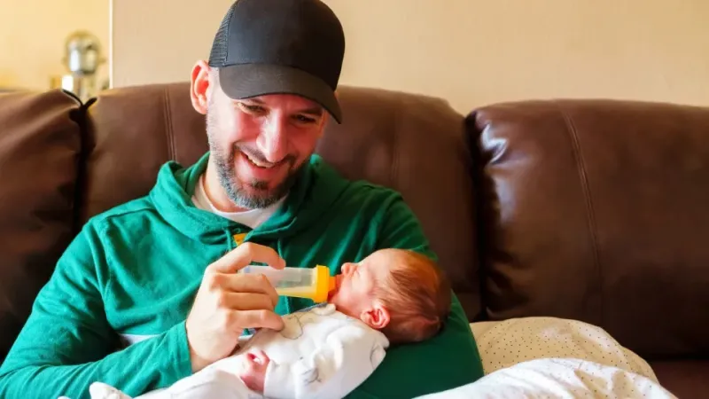 Câmara aprova ampliação gradual da licença-paternidade para 20 dias