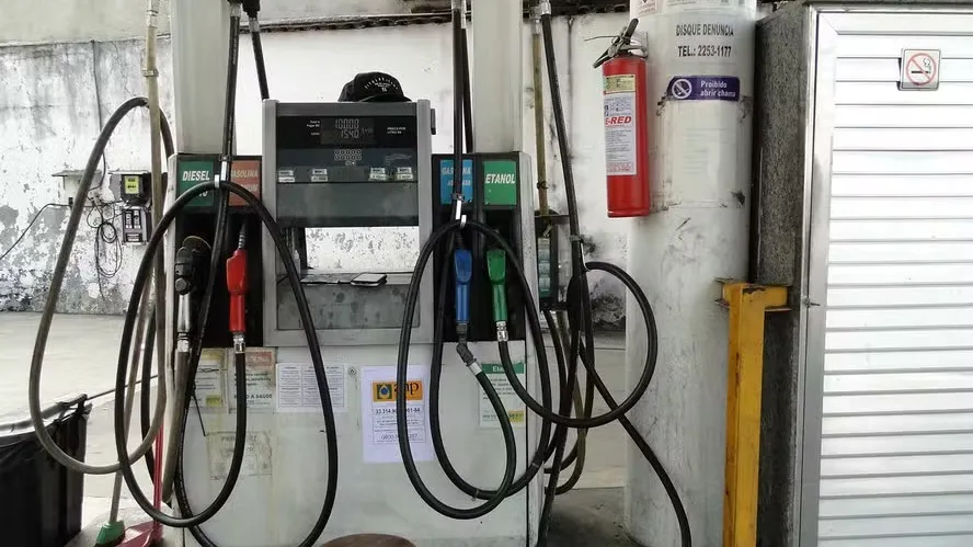 Gasolina com 32% de etanol chega aos postos neste sábado (1); entenda o que muda