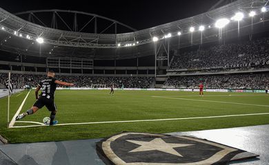Brasileirão: Botafogo recebe Fortaleza para se distanciar na liderança