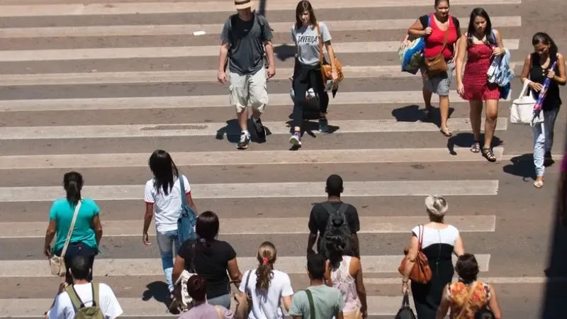 Expectativa de vida sobe para 76,6 anos no Brasil