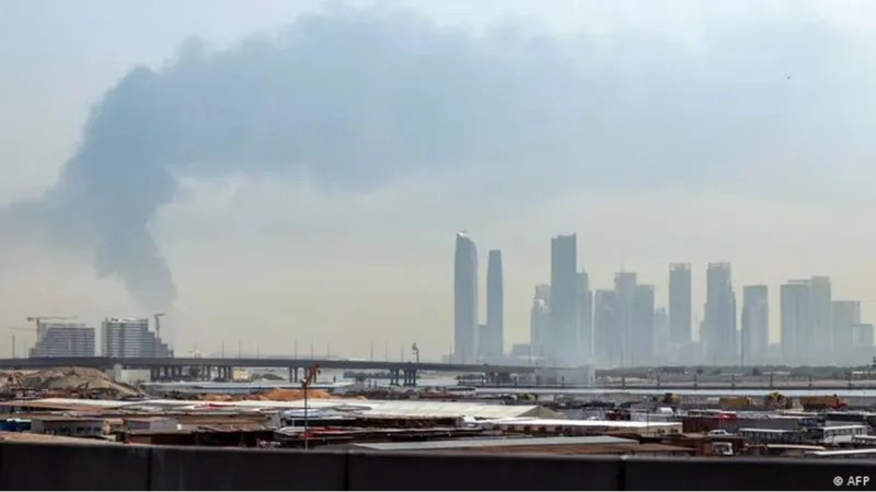 Ataque atinge petroleiro do Kuwait no porto de Dubai