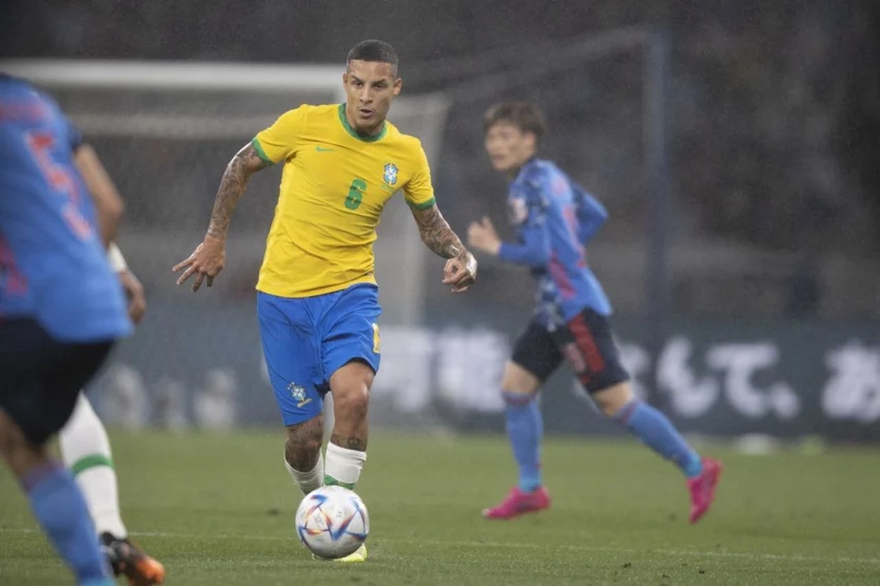 Guilherme Arana lamenta lesão que o afastou da Copa do Mundo: 'Dor no coração'