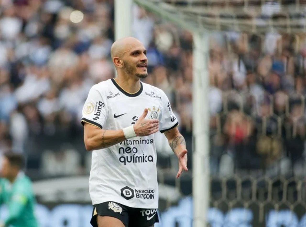 Mesmo com renovação encaminhada com Fábio Santos, Corinthians quer um lateral-esquerdo para 2023