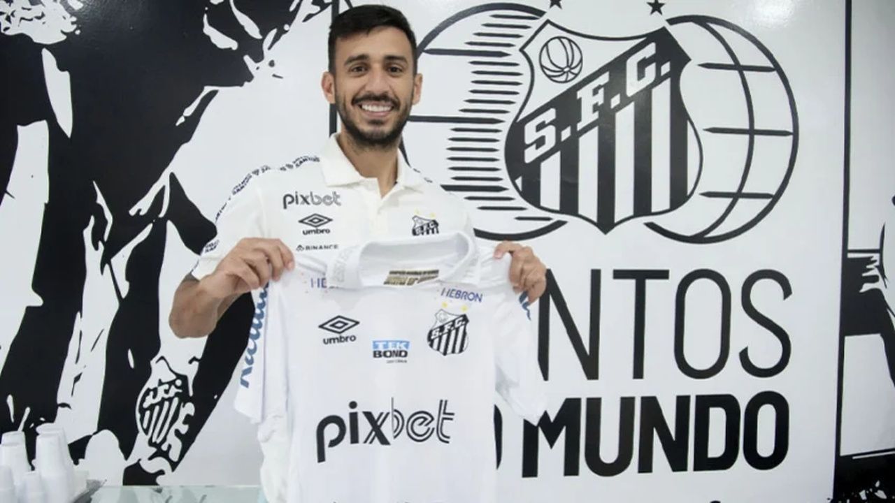 Santos anuncia a renovação de contrato com Camacho até o final de 2023