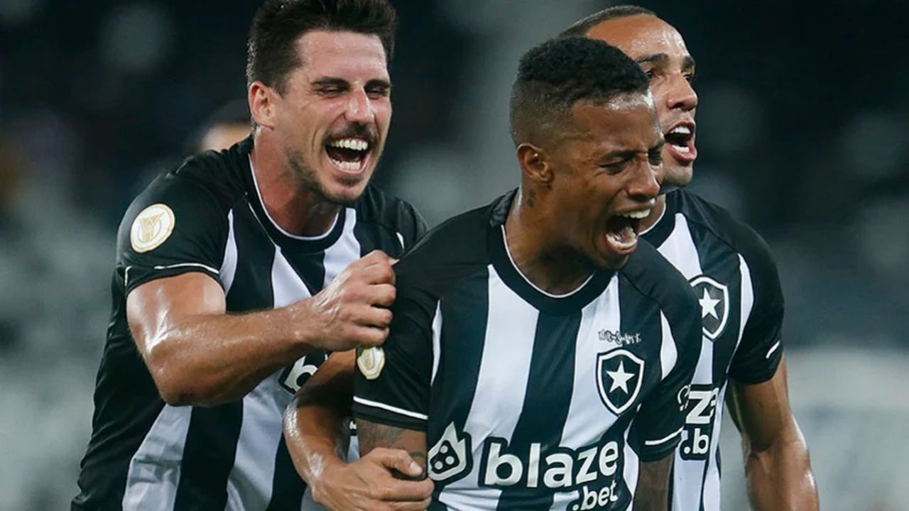 Contra o Cuiabá, Botafogo tem chance de entrar no G8 e alcançar marca no Brasileirão