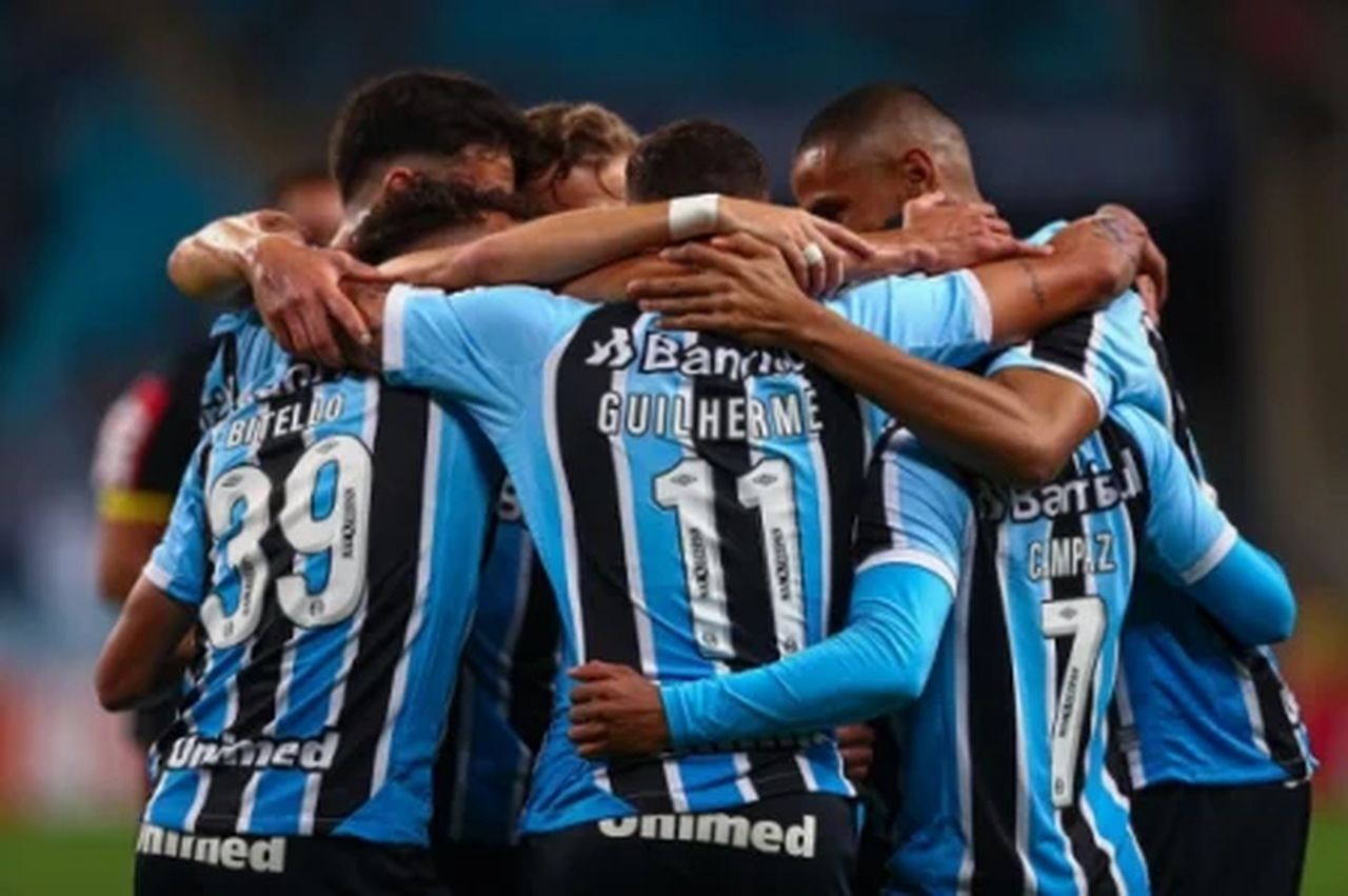 Grêmio derrota o Brusque e encerra a Série B com a segunda posição
