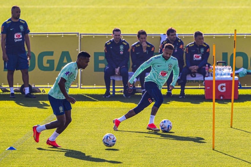 Tite faz mistério em último treino da Seleção Brasileira antes de embarcar para Doha