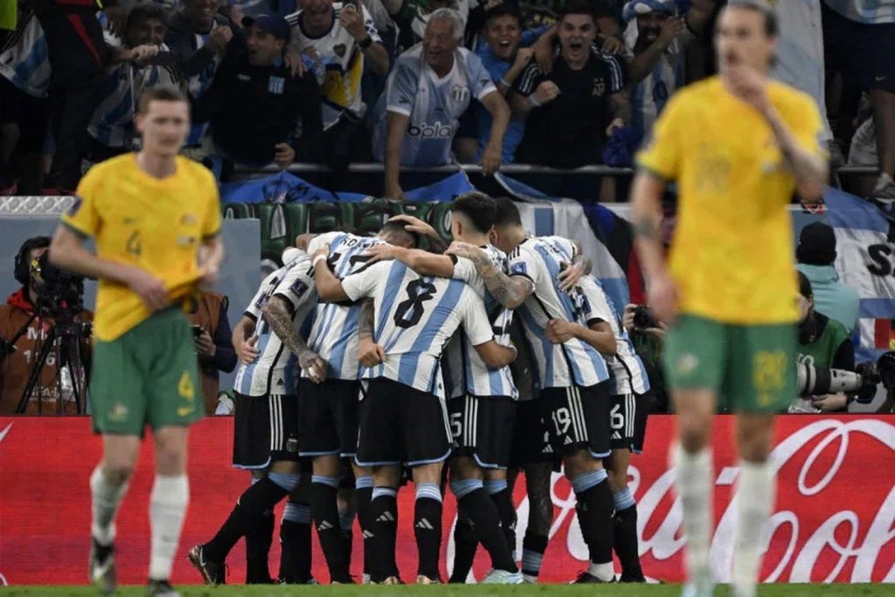Messi marca, Argentina vence Austrália e encara a Holanda nas quartas de final da Copa do Mundo