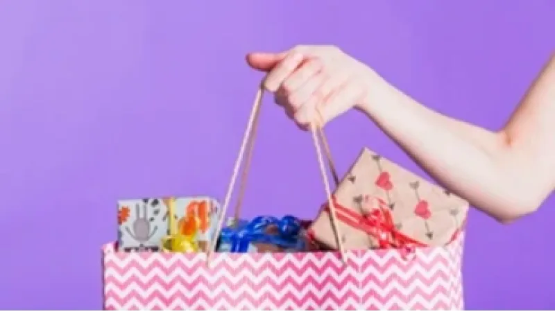 51% dos consumidores reduziram gastos em datas especiais no último ano, diz estudo