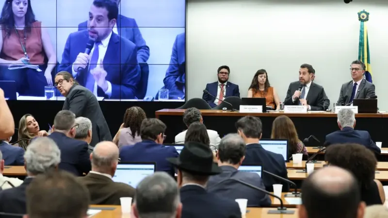 Boulos critica compensação a empresas pelo fim da escala 6x1