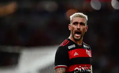 Flamengo goleia Boavista e se classifica para semifinais do Carioca
