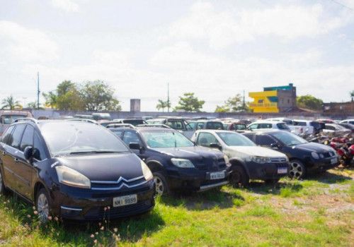 Detran realiza leilão com mais de 200 veículos em novembro
