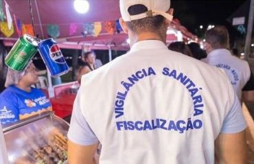 Vigilância Sanitária fiscaliza a venda de alimentos e bebidas no São João Massayó