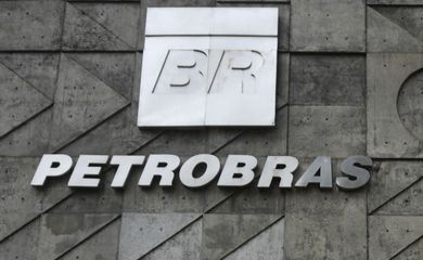 Petrobras conclui venda de dois campos de petróleo na Bacia do ES