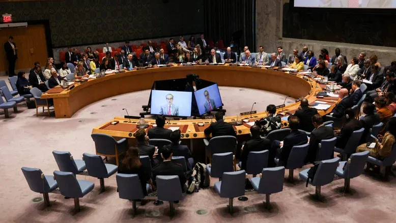 Na ONU, Israel diz que não vai parar ataques e Irã promete continuar a se defender