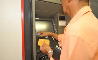 Bancos fecham nesta quarta-feira e reabrem na quinta