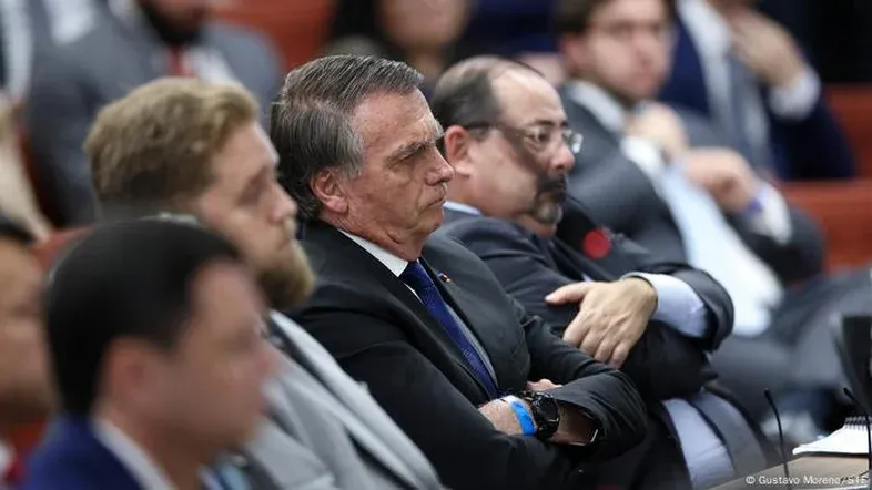 Defesa de Bolsonaro diz que penas são ‘absurdamente excessivas’