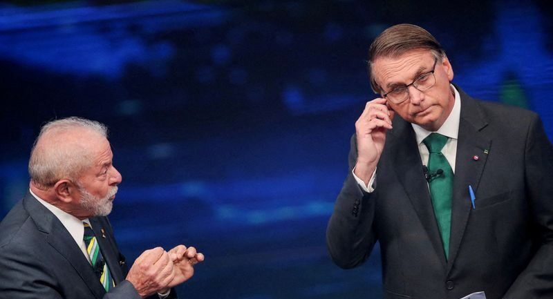 Lula e Bolsonaro se afastam de campanhas municipais e deixam seus candidatos ‘se virarem nos 30’ para conquistar votos