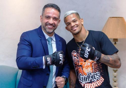 Governador recebe Lipe Detona, que integra o UFC, e ressalta papel do esporte como transformador social