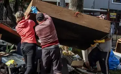Mais 47 mil famílias do RS podem confirmar dados para receber auxílio