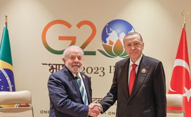 Brasil quer reativar parceria com Turquia na área de defesa 