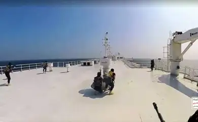 EUA e Reino Unido atacam rebeldes huthis no Iêmen após agressões no Mar Vermelho