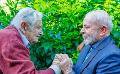 Lula participa de funeral do ex-presidente do Uruguai Pepe Mujica