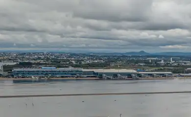Aeroporto de Porto Alegre reabrirá parcialmente para voos em outubro