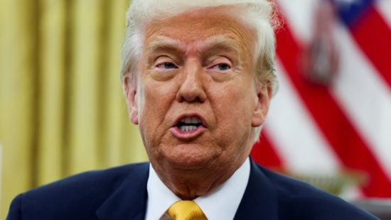 Trump diz que Rússia está ‘destroçando’ a Ucrânia e ameaça impor sanções