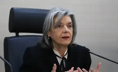 Cármen Lúcia considera preocupante apreensão de dinheiro nas eleições