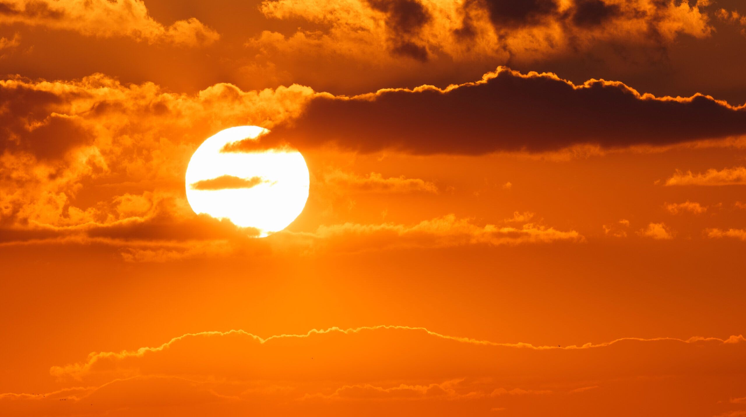 Sul segue com onda de calor e tempestades atingem quatro regiões do Brasil