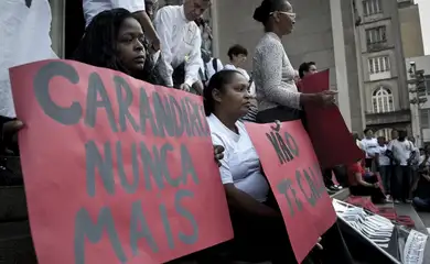 Justiça de SP extingue penas de policiais pelo massacre do Carandiru