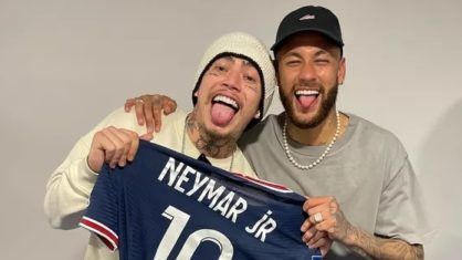 Whindersson Nunes posa com Neymar
